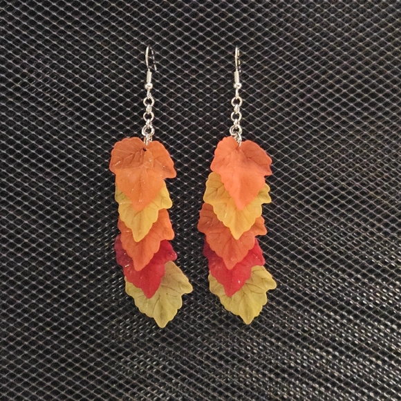 Autumn leaf dangle earrings - Picture 2 of 4